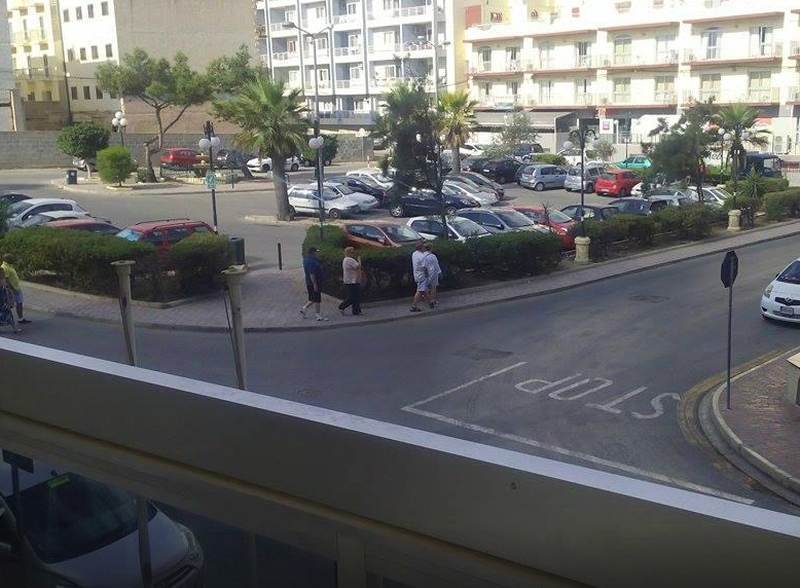 Mavina Hotel & Apartments Buġibba Kültér fotó