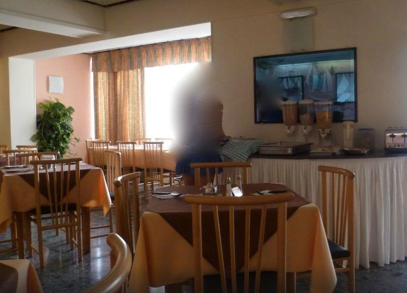 Mavina Hotel & Apartments Buġibba Kültér fotó