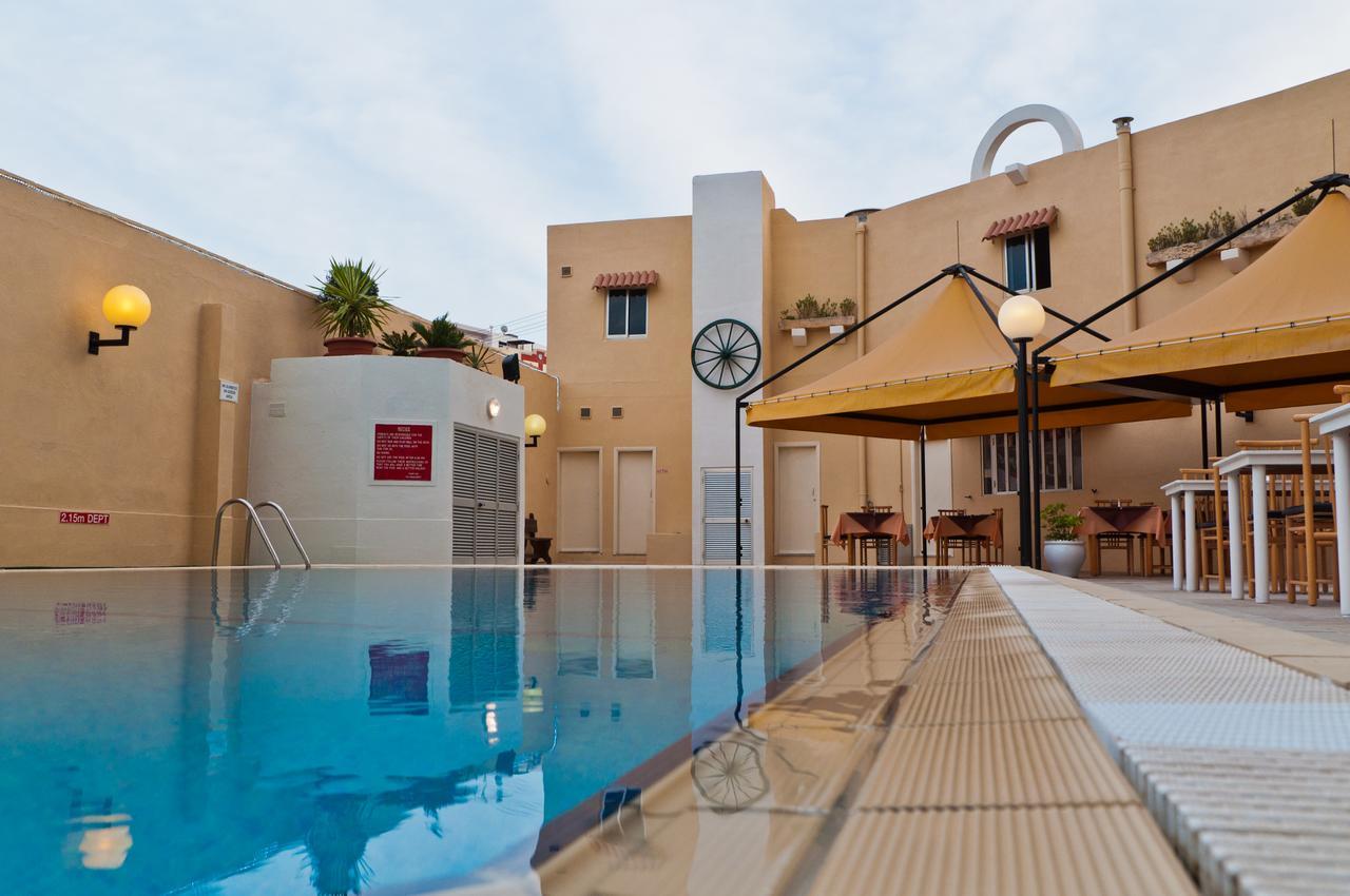 Mavina Hotel & Apartments Buġibba Kültér fotó