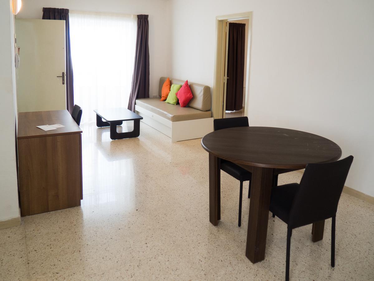 Mavina Hotel & Apartments Buġibba Kültér fotó